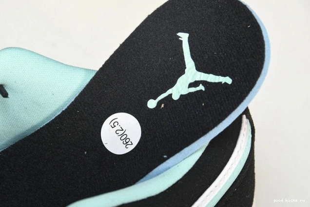 Jordan Island Air Low CQ9828-131 Green 1 0823